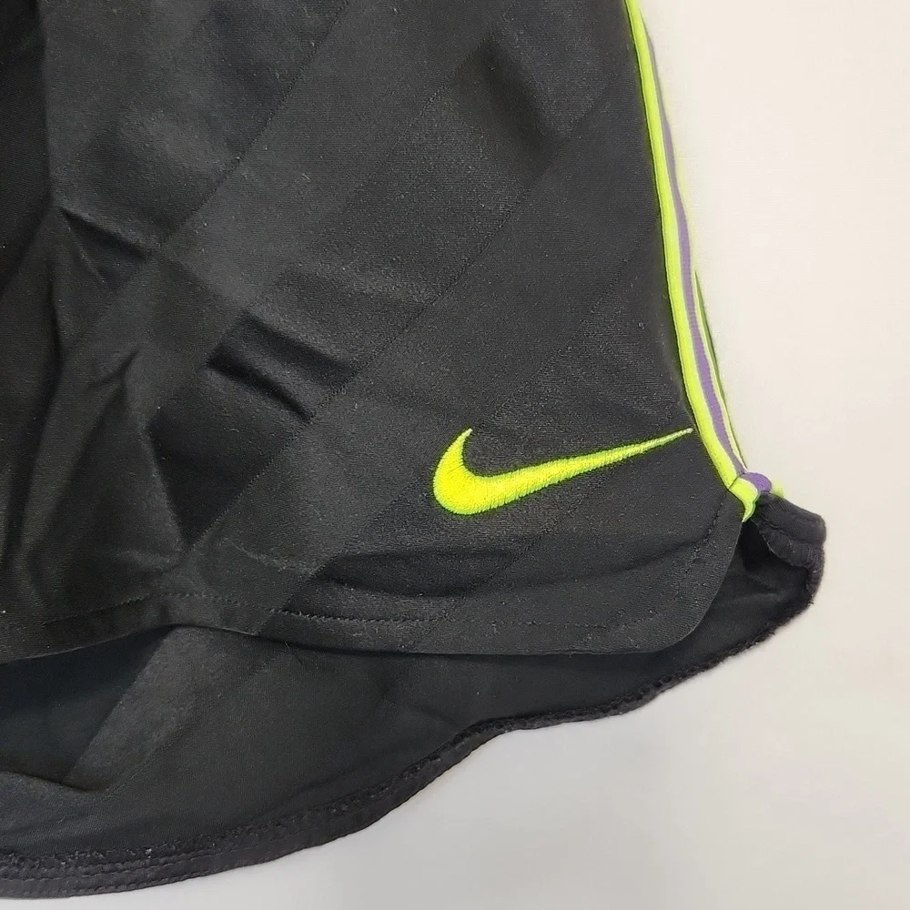 Nike Dri-Fit Black Green Neon Strip Girls Sportwear Activewear Shorts Size S+